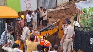 शहडोल में सीवर लाइन खुदाई के दौरान दर्दनाक हादसा, दो मजदूर मिट्टी में दबकर मरे, कंपनी के अधिकारी फरार